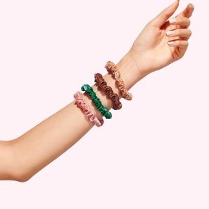 ** NWT ** Stoney Clover Lane 4 pack regular scrunchie